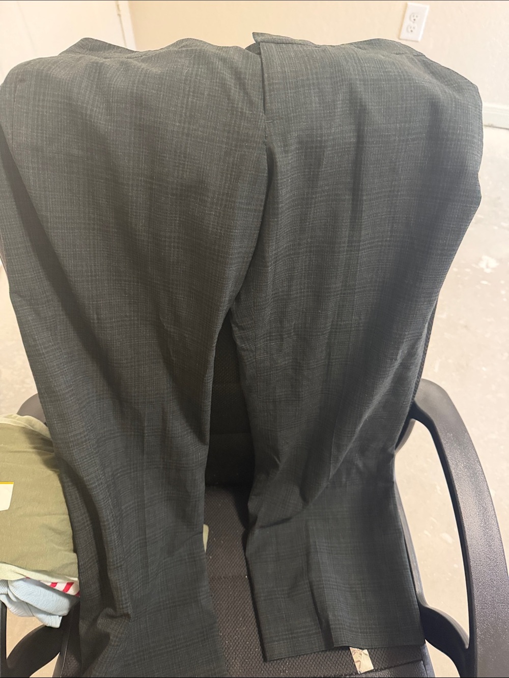 Banana Republic Women’s Charcoal Gray Dress Pants
